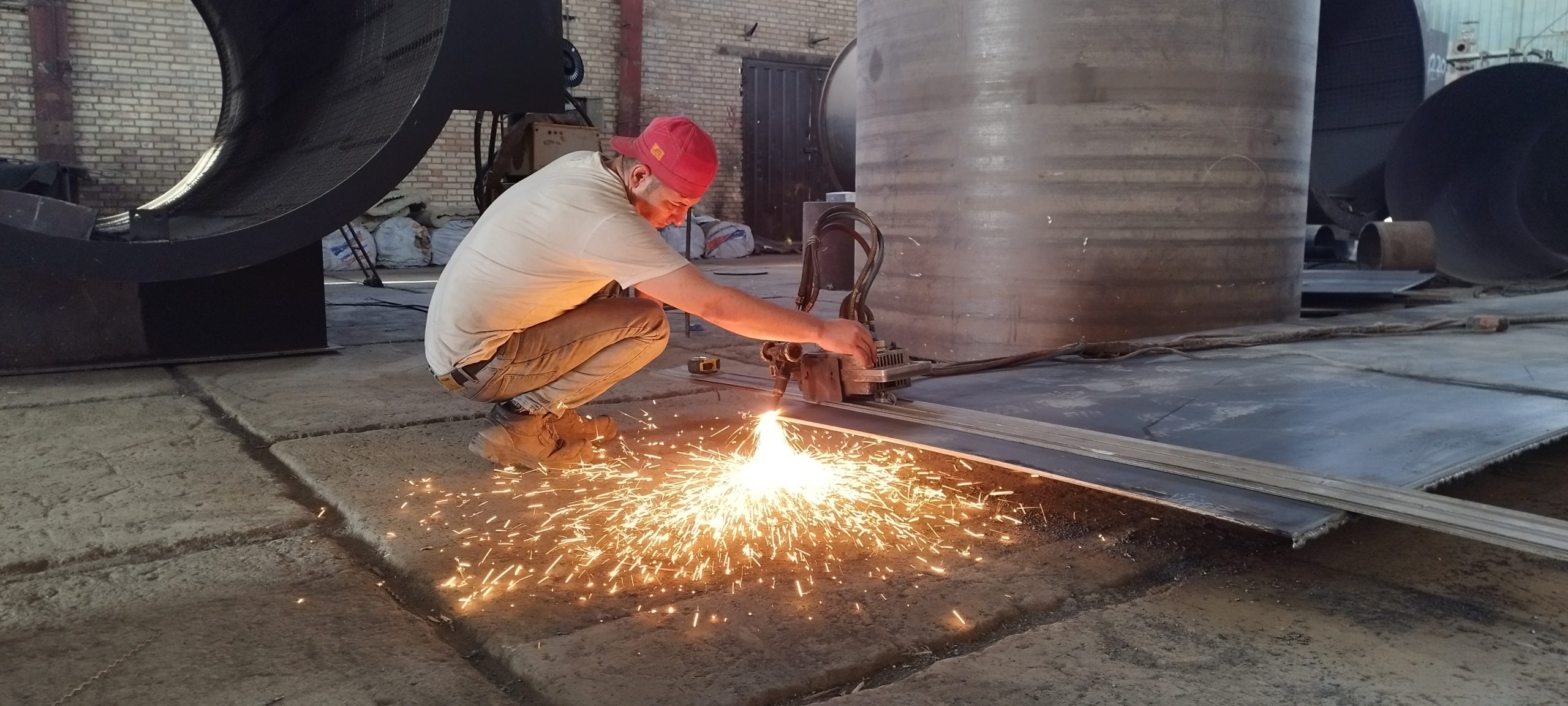 گالری 23 برش اتوماتیک