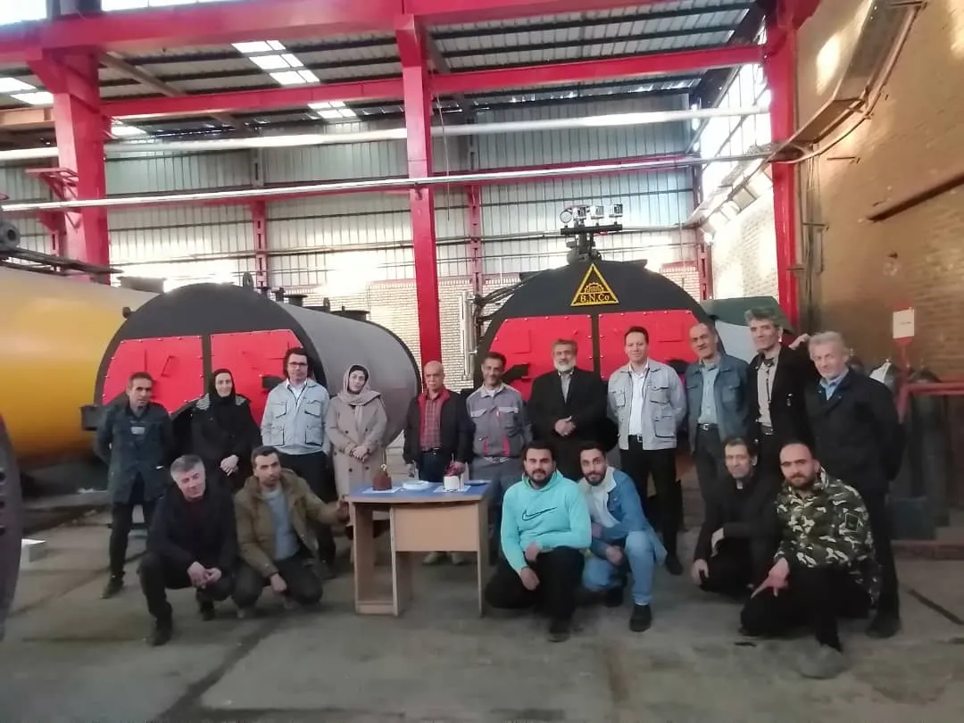 گالری 46 جشن تولید یکی از پرسنل